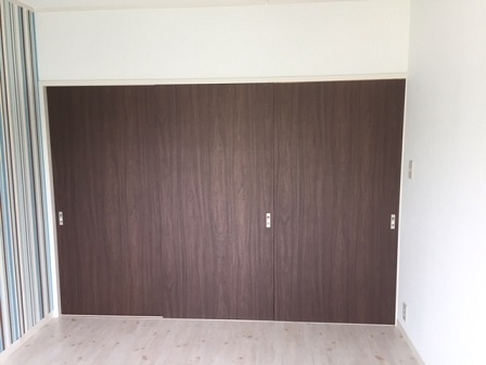 既存建具シート張り
